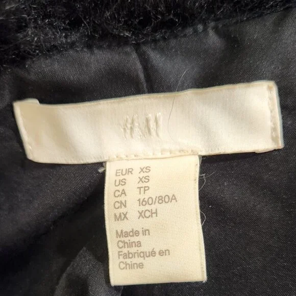 πUBER GORGE!πVTG 70s Vibe Boho Chic Black Faux Mongolian Lamb Fur Jacket - Picture 16 of 16